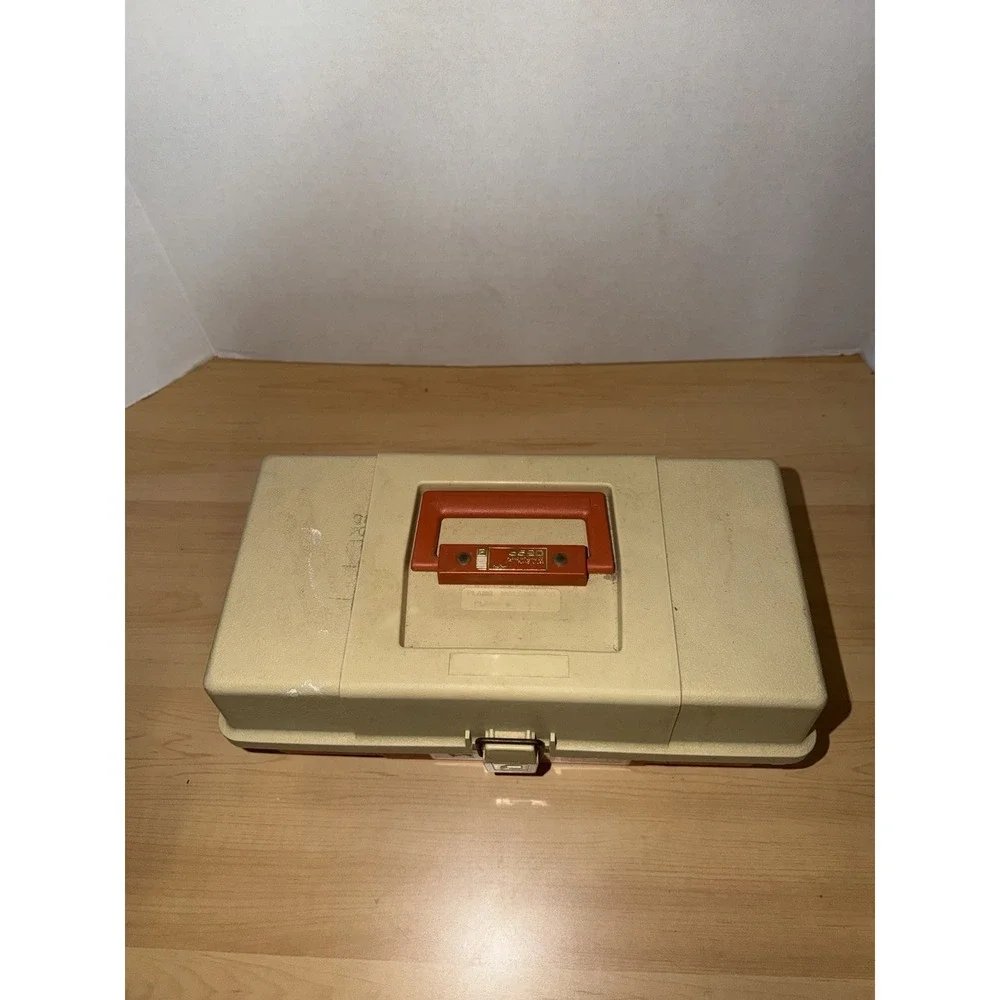 Vintage Plano 5520 Fishing Tackle Box 2-Tray Cantilever Retro Orange & Tan USA